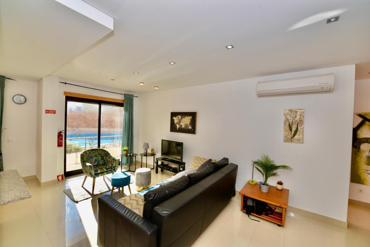 Silver - Apartment For 4 Guests 150M From Beach Sao Martinho do Porto Exterior photo