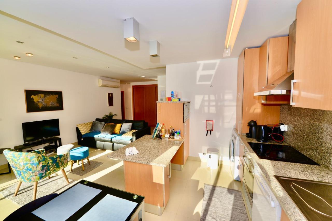 Silver - Apartment For 4 Guests 150M From Beach Sao Martinho do Porto Exterior photo