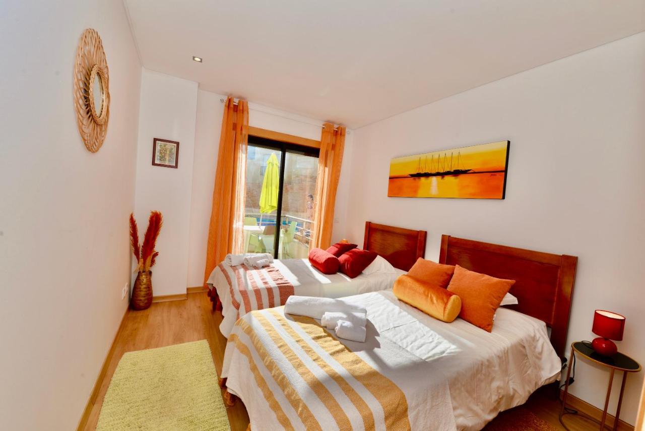 Silver - Apartment For 4 Guests 150M From Beach Sao Martinho do Porto Exterior photo