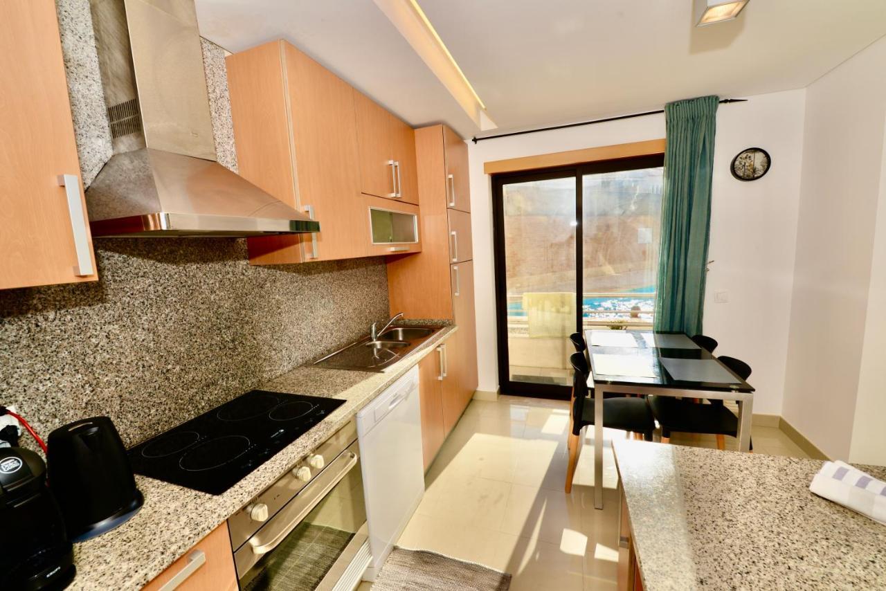 Silver - Apartment For 4 Guests 150M From Beach Sao Martinho do Porto Exterior photo