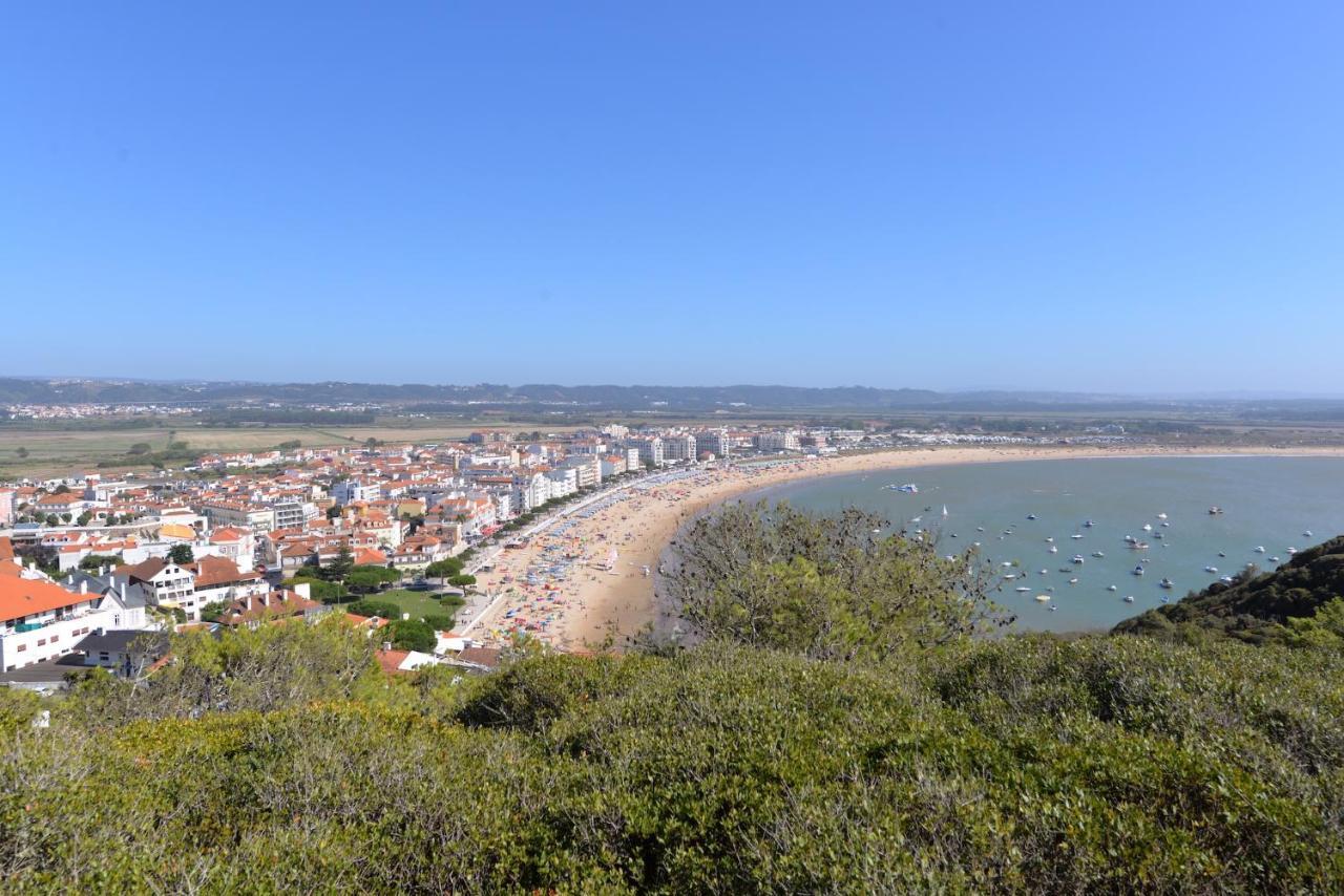 Silver - Apartment For 4 Guests 150M From Beach Sao Martinho do Porto Exterior photo